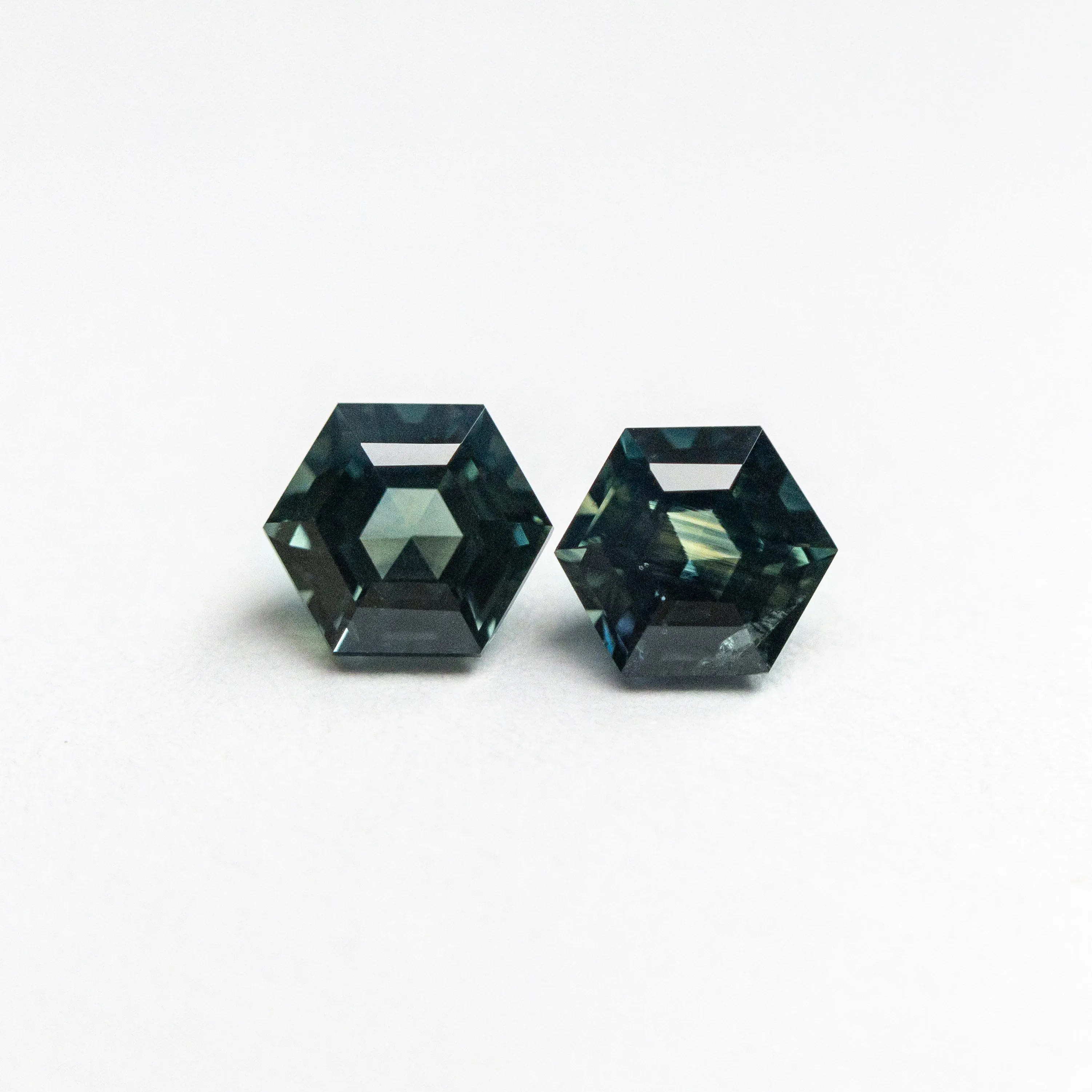 0.69cttw 2pc 4.51x3.94x2.71mm 4.36x3.87x2.62mm Hexagon Step Cut Sapphire Matching Pair 22768-07