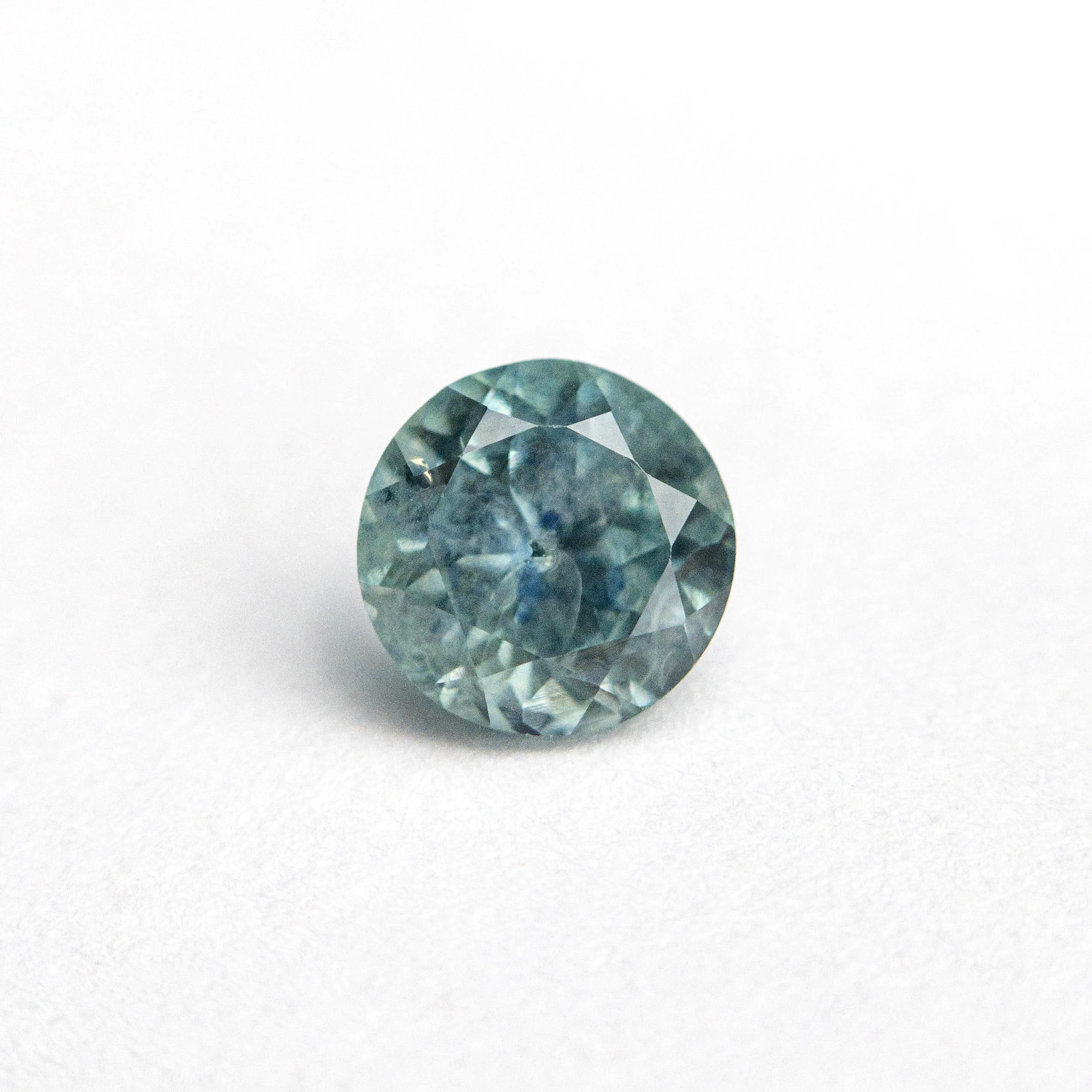 0.94ct 5.57x5.53x3.83mm Round Brilliant Sapphire 19940-06