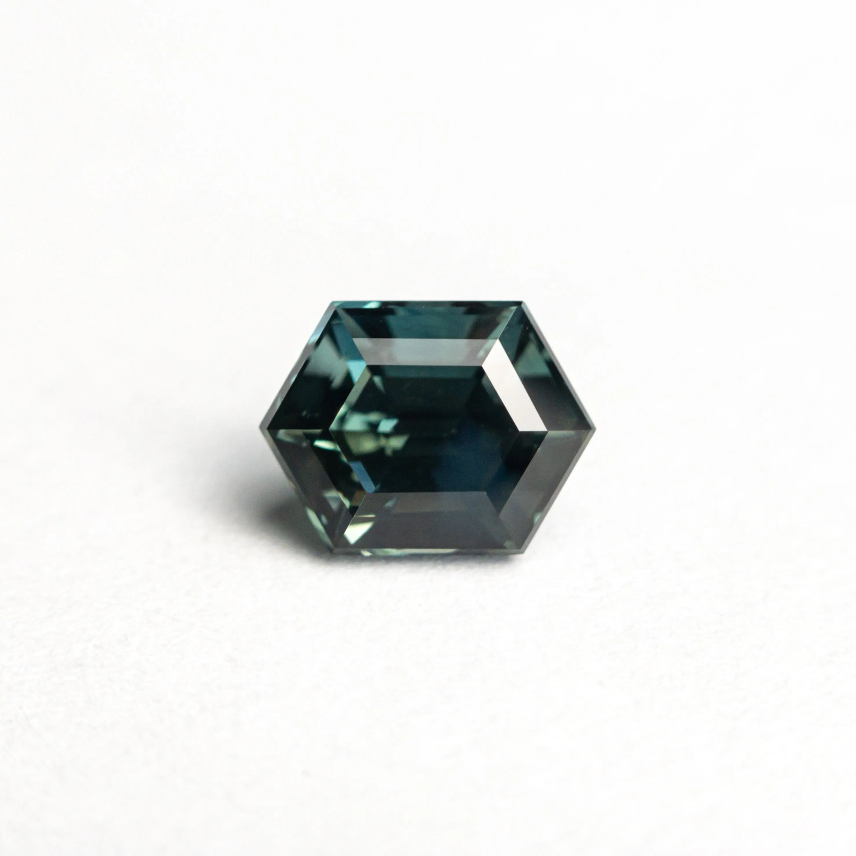 1.02ct 6.52x4.92x4.04mm Hexagon Step Cut Sapphire 20031-04