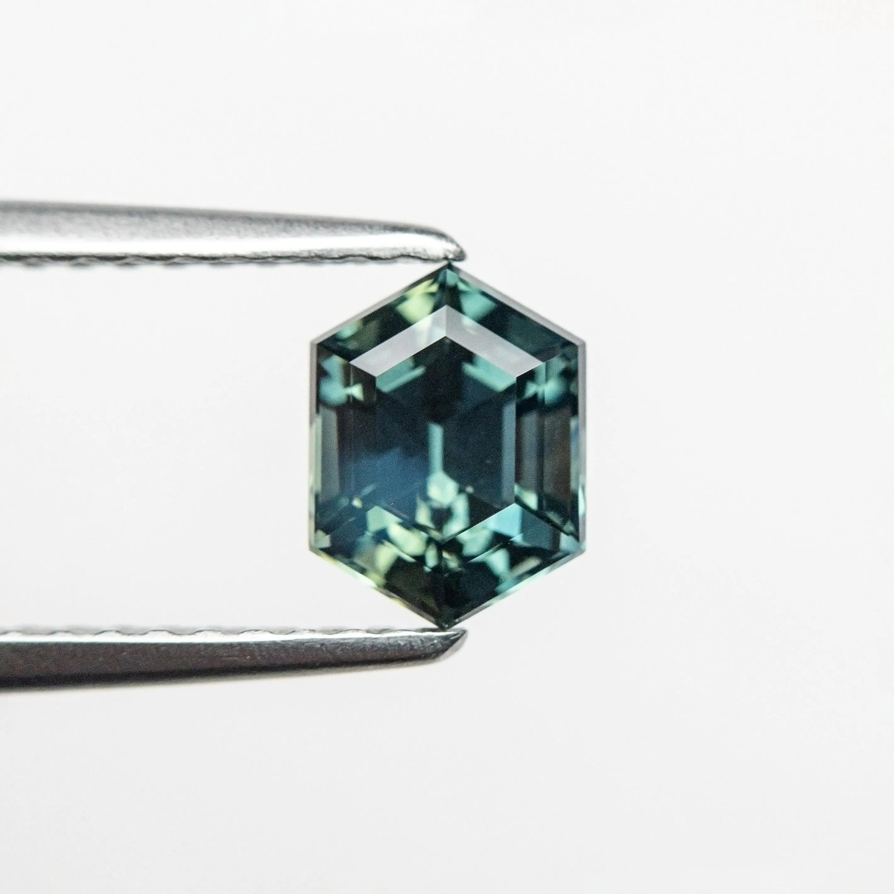 1.02ct 6.52x4.92x4.04mm Hexagon Step Cut Sapphire 20031-04