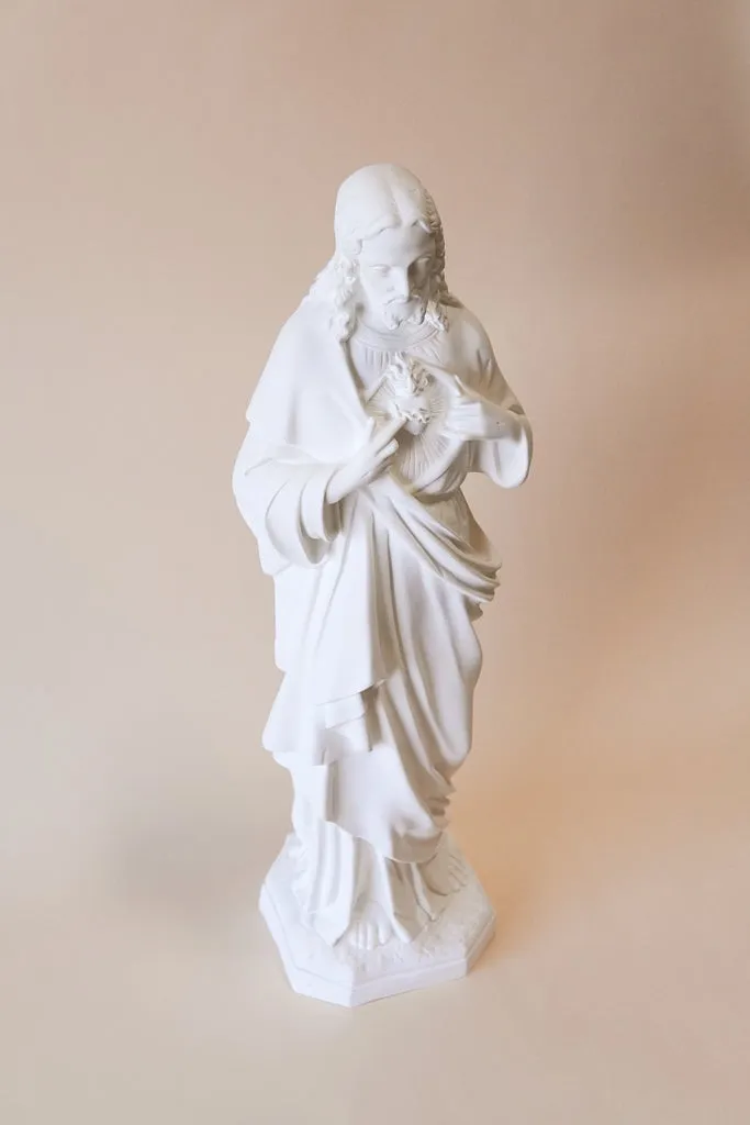 32 Outdoor Sacred Heart of Jesus Statue