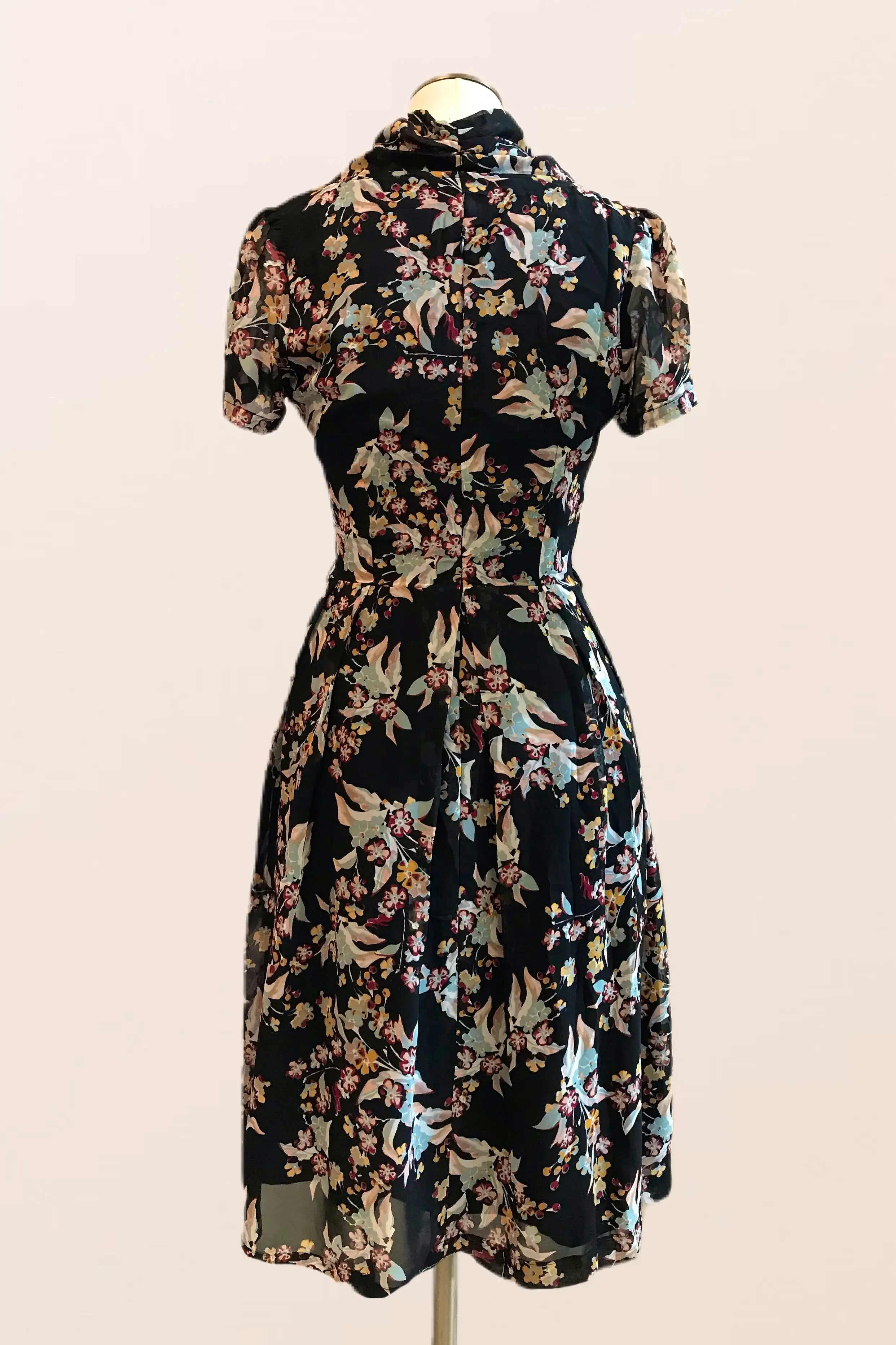 Grace Kelly Black & Blue Floral Dress