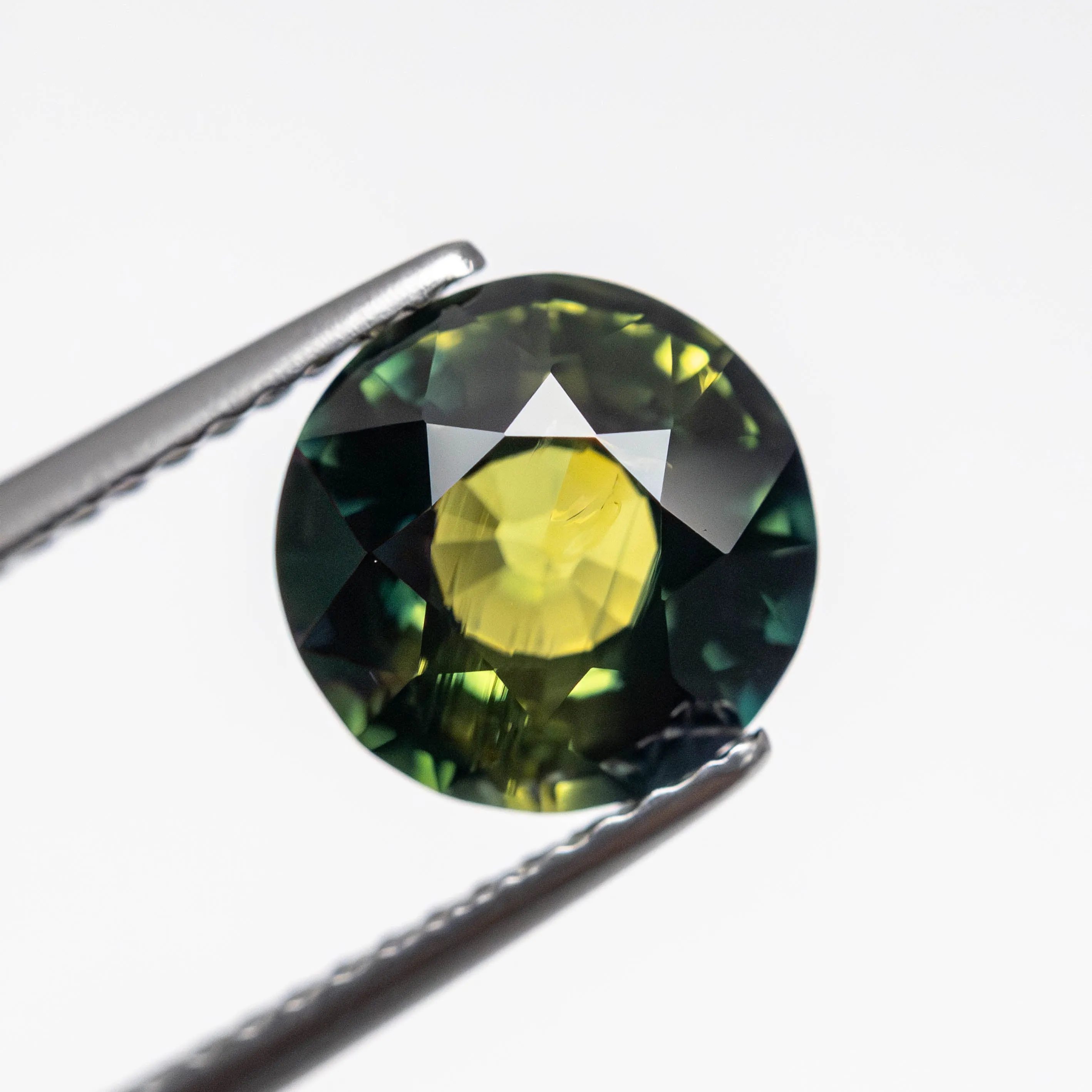 Green/Teal Brilliant Sapphire - 2.63ct Round