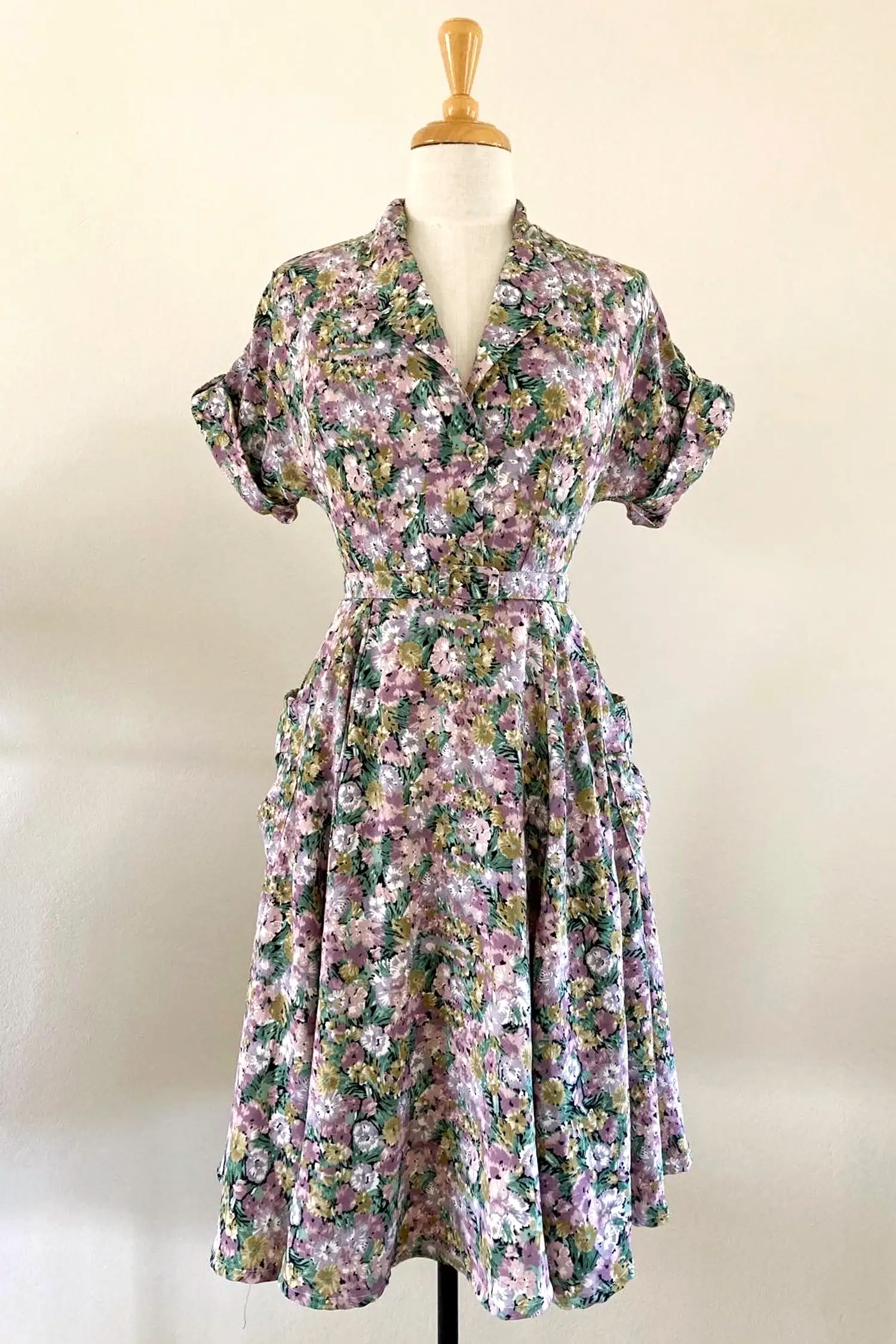 Nancy 1940’s Lilac & Green Floral Dress