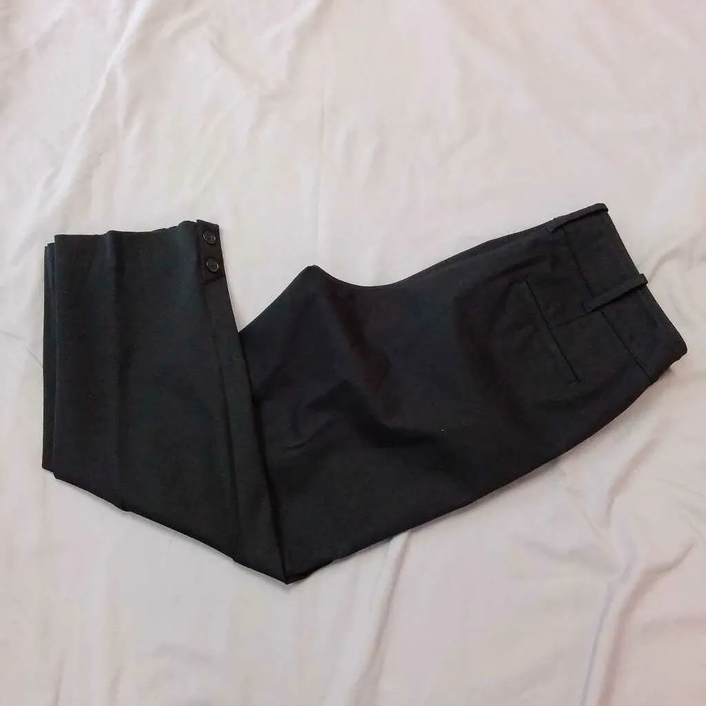 TALBOTS BLACK CAPRIS SIZE 4 PETITE TCC