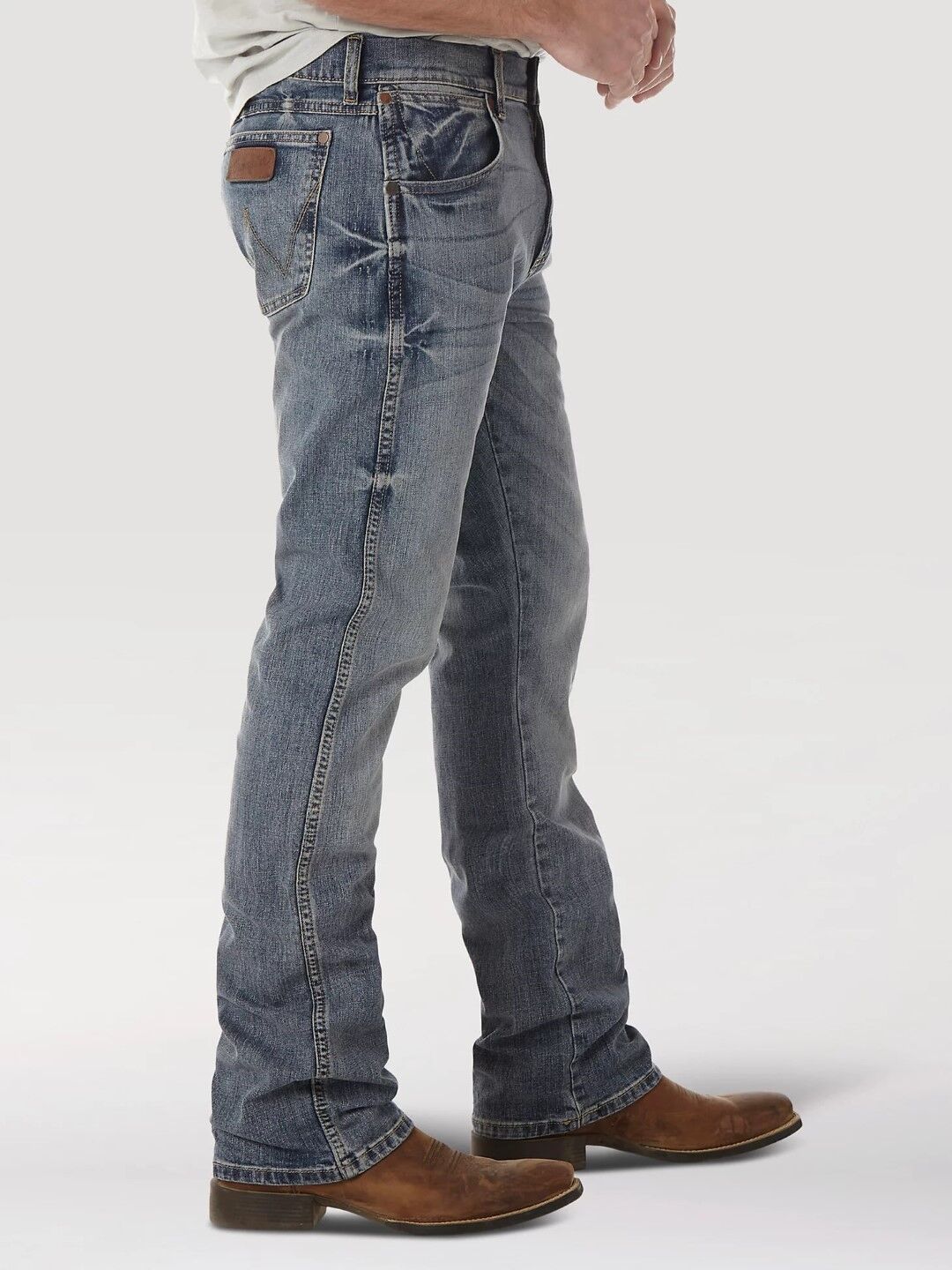 Wrangler Men's Retro Slim Fit Bootcut Jean in Greeley